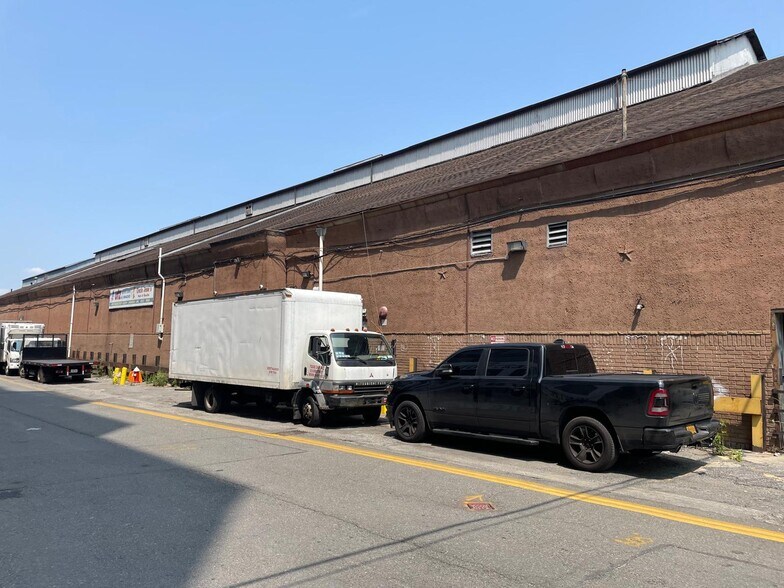 More Photos Of 29 53rd St, Brooklyn Warehouse For Lease