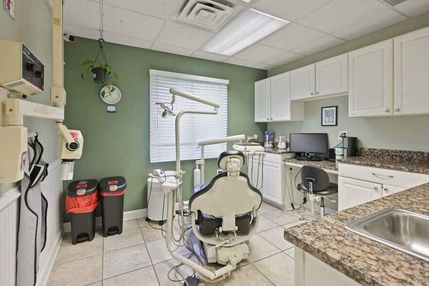 More Photos Of 3904 E Joppa Rd, Nottingham Flex For Sale