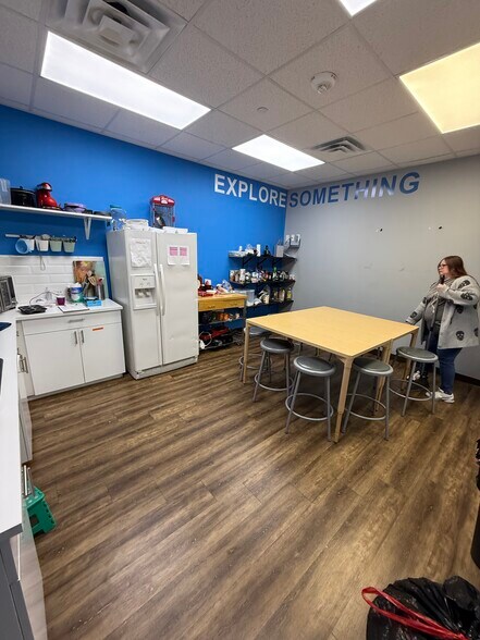 More Photos Of 16733 W Airport Blvd, Richmond Storefront For Lease