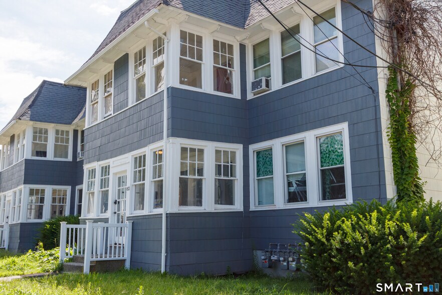 More Photos Of 80-82 Maple Ave, New London Apartments For Sale