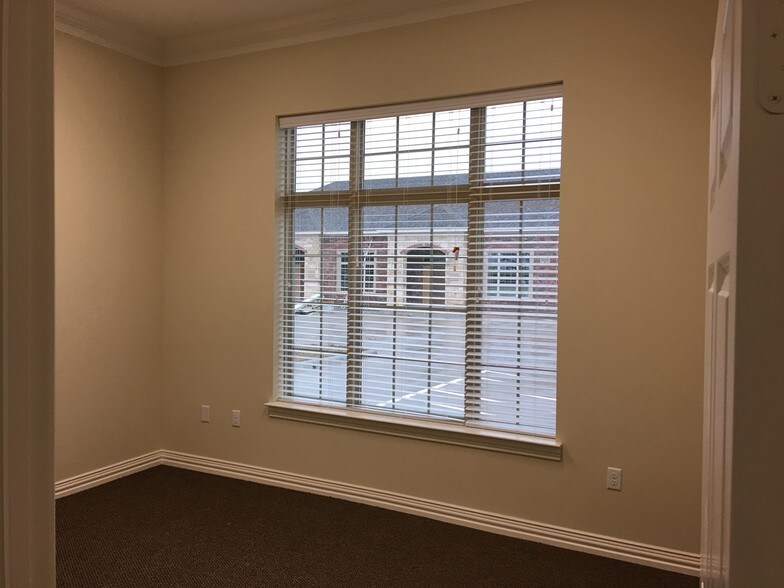 More Photos Of 8668 John Hickman Pky, Frisco Medical For Lease