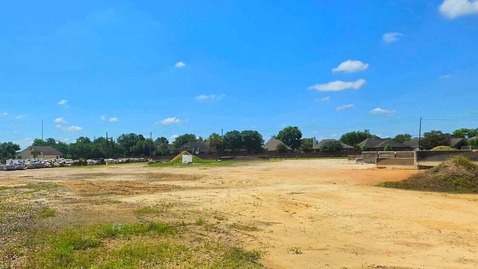 More Photos Of 4901 Vista, Pasadena Land For Lease