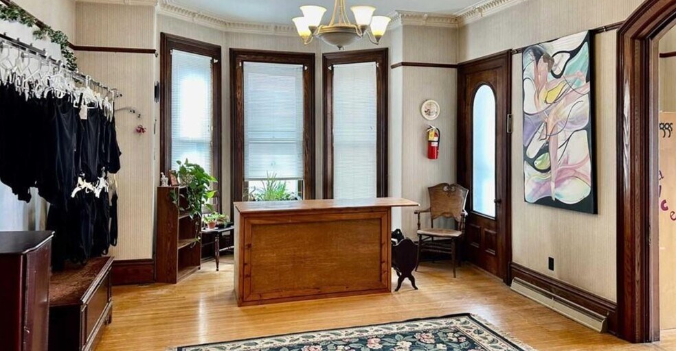 More Photos Of 40 E Genesee St, Auburn Storefront Retail Residential For Lease