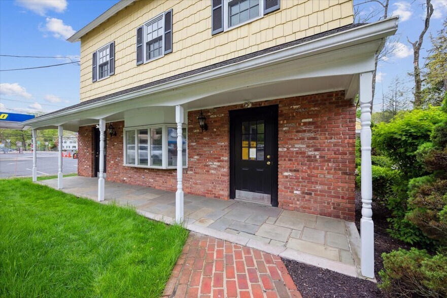 More Photos Of 55 Stirling Rd, Watchung Office For Sale