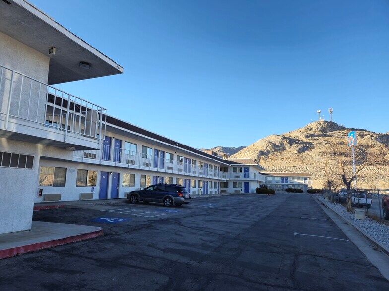 More Photos Of 561 E Wendover Blvd, Wendover Hotel For Sale