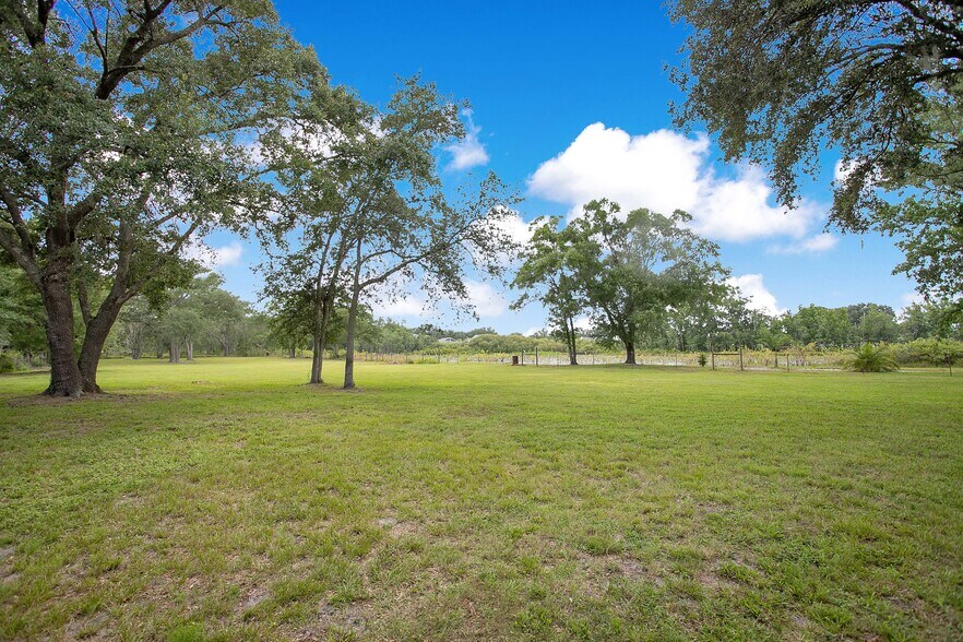 More Photos Of 19616 Livingston Ave, Lutz Land For Sale