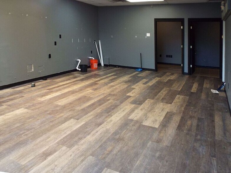 More Photos Of 29715 Pettibone Rd, Solon Storefront Retail Office For Lease