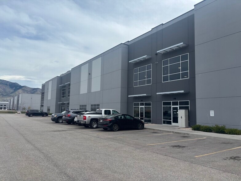 More Photos Of 350 West 3139 North, Hyde Park Industrial For Lease