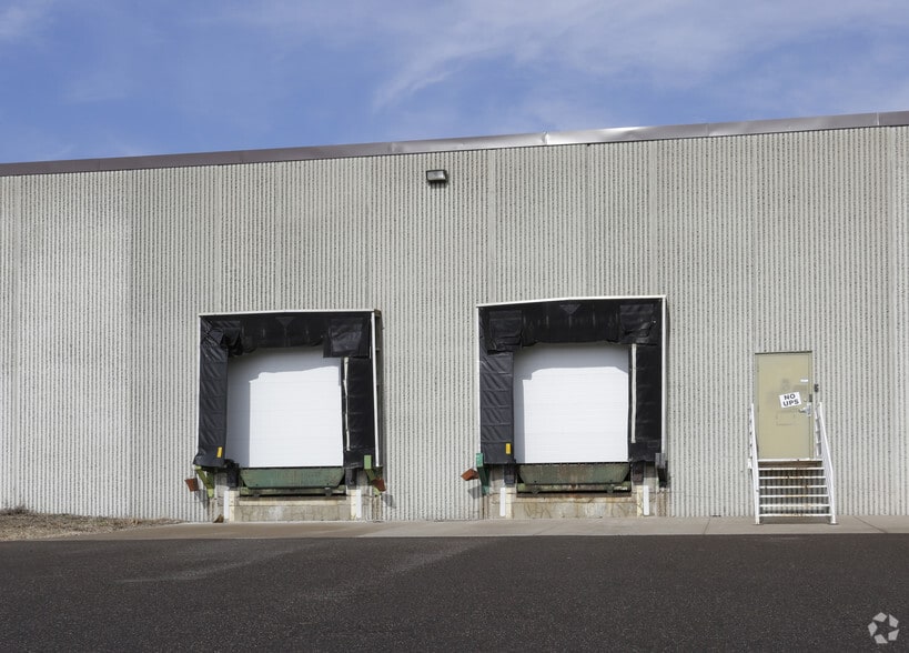 More Photos Of 1325 S Frandsen Ave S, Rush City Manufacturing For Lease