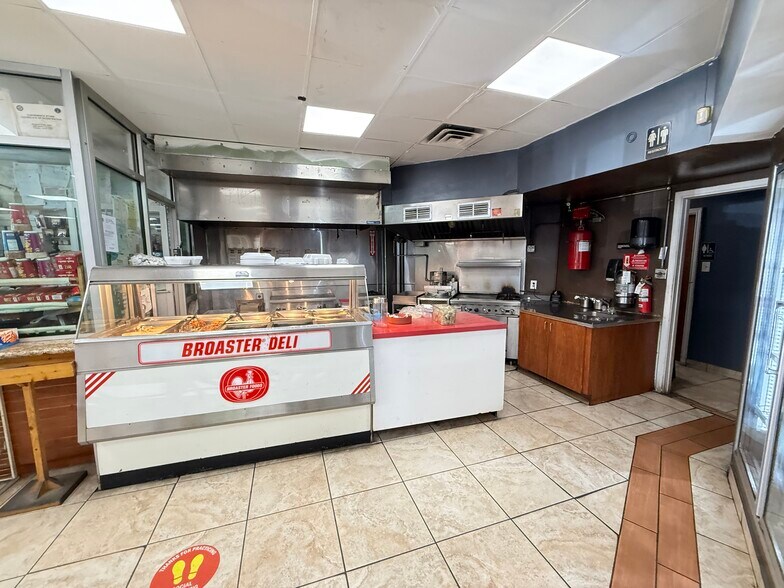 More Photos Of 8899 North Loop E, Houston Service Station For Sale