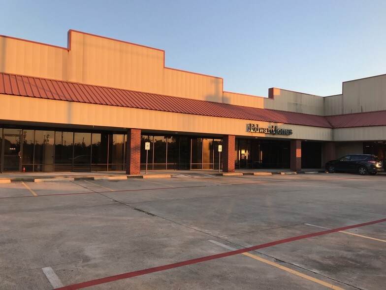 More Photos Of 4111 FM 1764 Rd, Santa Fe Storefront For Lease