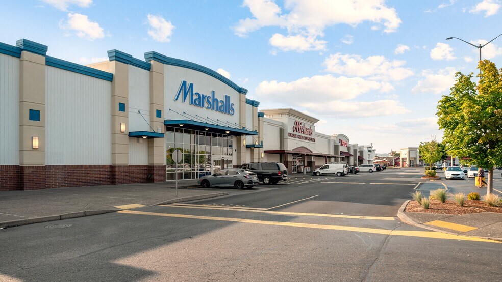 More Photos Of 200 Triangle Ctr, Longview Unknown For Lease