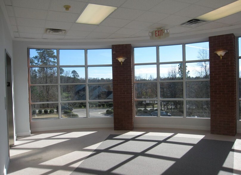 More Photos Of 502 McKnight Dr, Knightdale Office For Sale