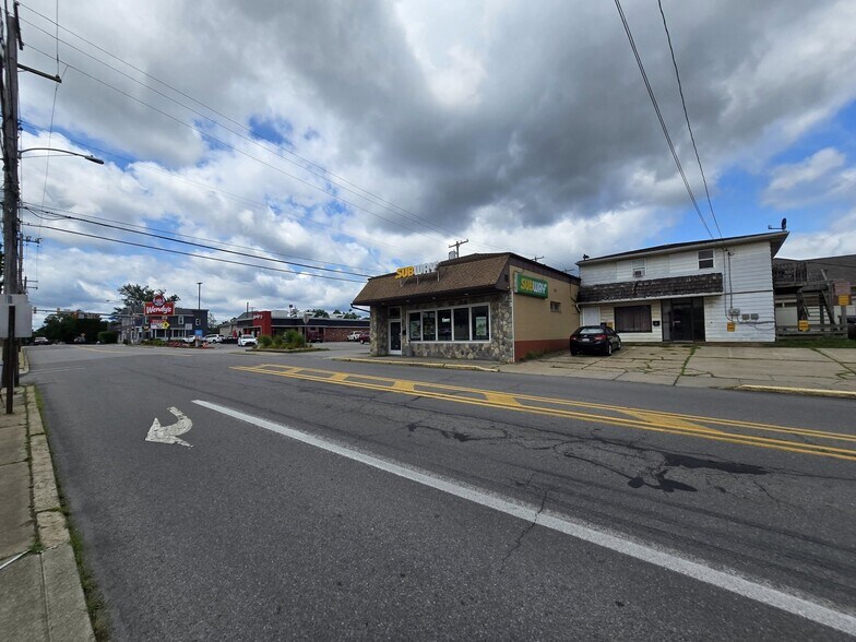 More Photos Of 36 S 8th Ave, Clarion Fast Food For Sale