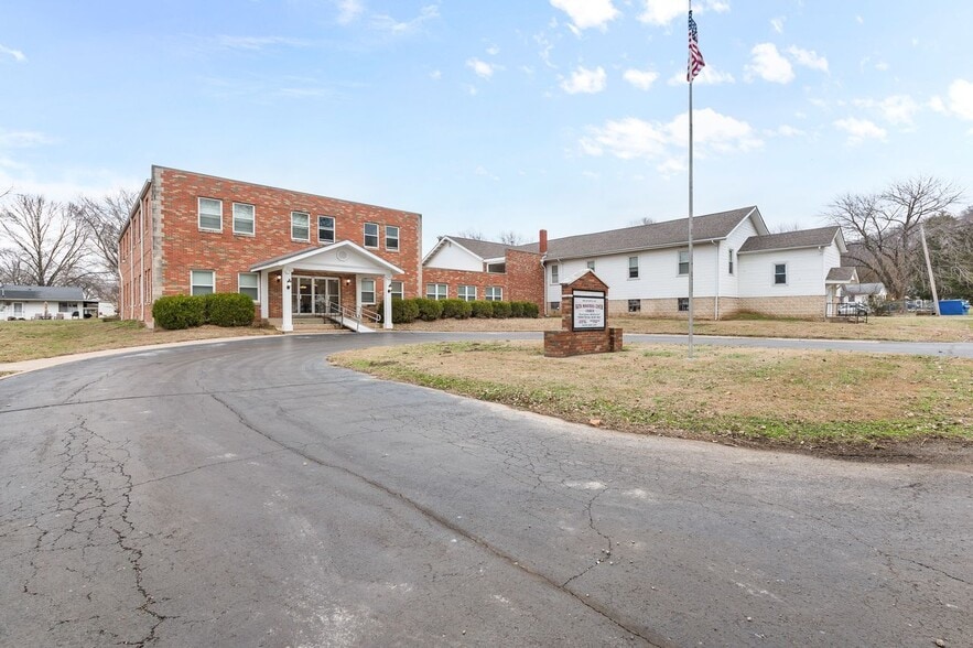 More Photos Of 8861 Botanical Ave, Caseyville Specialty For Sale