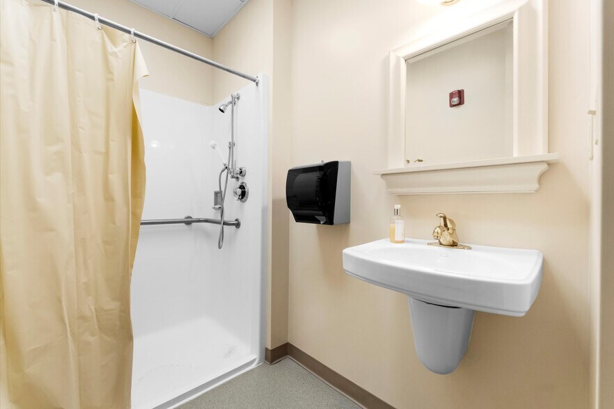 More Photos Of 1146 N New Hope Rd, Gastonia Medical For Sale