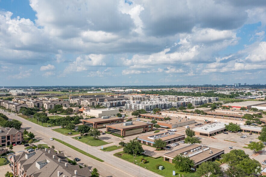 More Photos Of 11498 Luna Rd, Farmers Branch Unknown For Lease