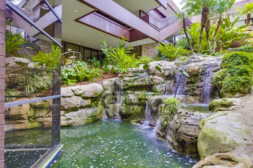 More Photos Of 445 Marine View Ave, Del Mar Office For Lease