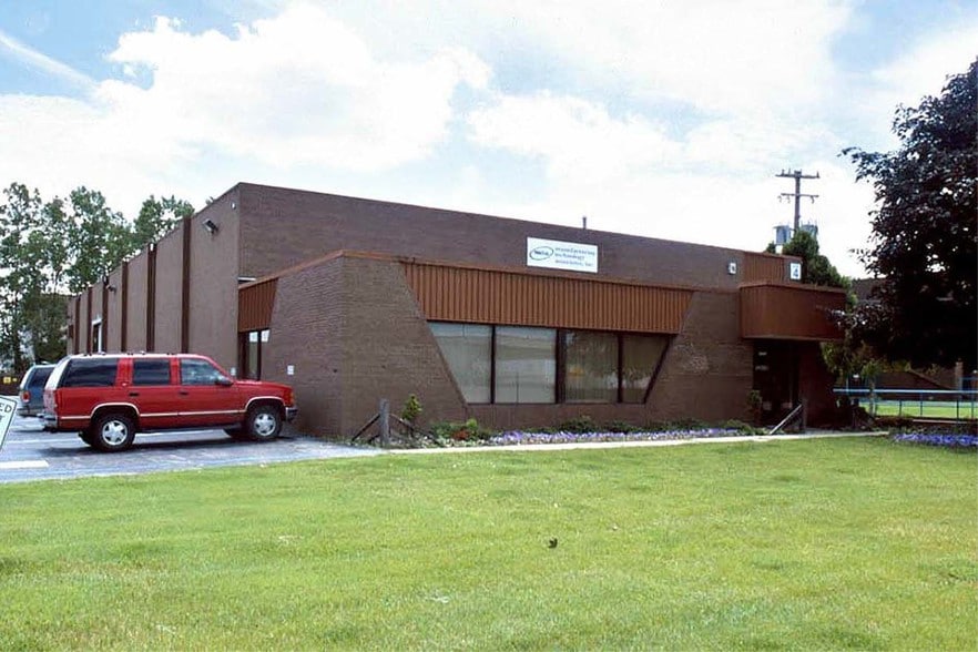 More Photos Of 35585 Industrial Rd, Livonia Warehouse For Sale