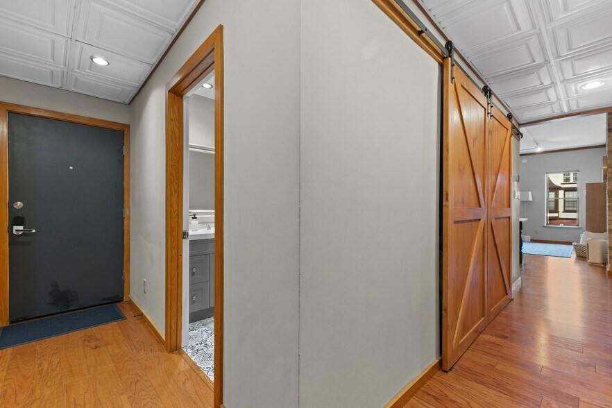 More Photos Of 228 Main St, Racine Restaurant For Sale