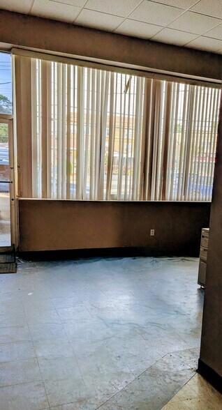 More Photos Of 110 Mcclean Ave, Staten Island Office For Lease