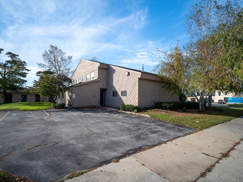 More Photos Of 601 Buffalo St, Manitowoc Medical For Lease