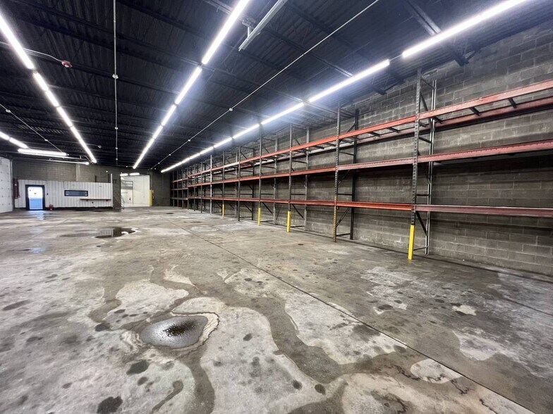 More Photos Of 159 Temple St, Nashua Warehouse For Lease