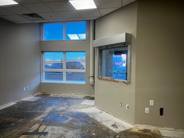 More Photos Of 2350 Hastings Ave, Newport Storefront Retail Office For Lease