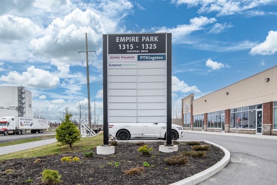 More Photos Of 1325 Centennial Dr, Kingston Light Distribution For Lease