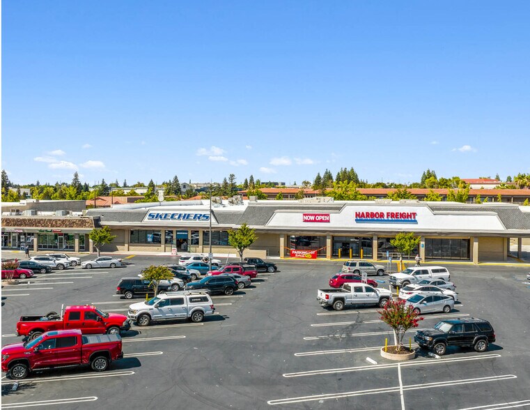 More Photos Of 1617 Douglas Blvd, Roseville Freestanding For Lease