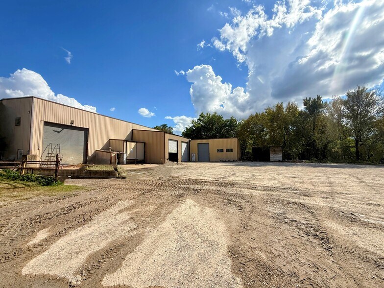 More Photos Of 8523 US 271S Hwy, Powderly Light Distribution For Sale