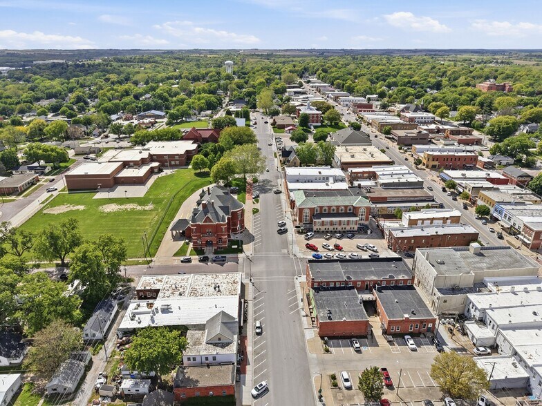 More Photos Of 715 1st Corso, Nebraska City Restaurant For Sale