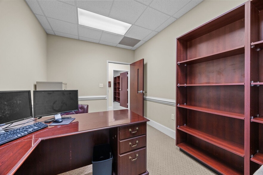 More Photos Of 2223 Hemby Ln, Greenville Medical For Sale