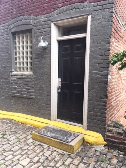 More Photos Of 14 S 15th St, Richmond Storefront Retail Residential For Sale