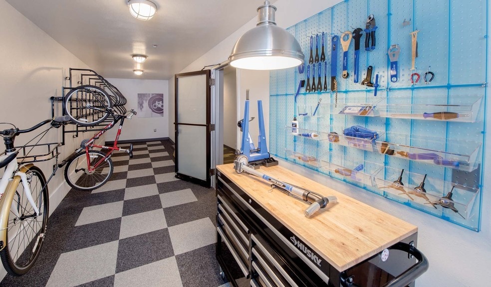 More Photos Of 2900 1st Ave, Seattle Apartments For Lease