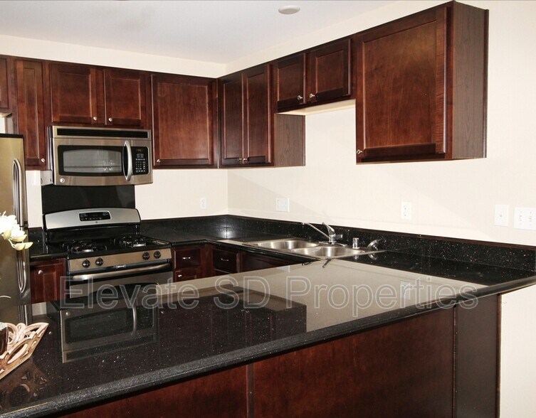 More Photos Of 819-825 D Ave, National City Apartments For Lease