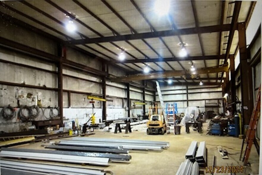 More Photos Of 1205 E Coke Rd, Winnsboro Manufacturing For Sale
