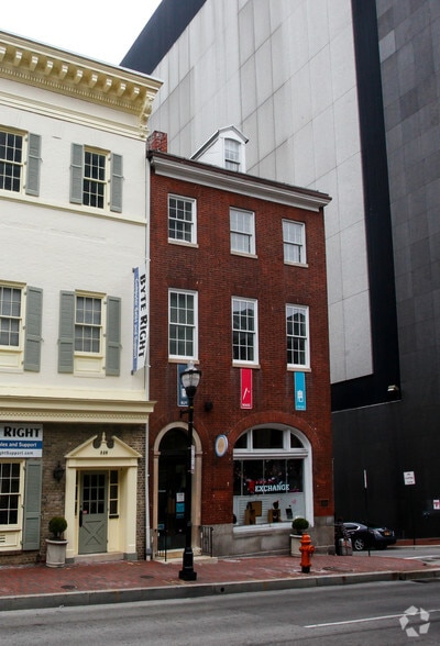More Photos Of 333 N Charles St, Baltimore Storefront Retail Office For Lease