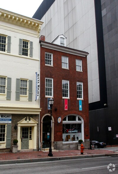 More Photos Of 333 N Charles St, Baltimore Storefront Retail Office For Lease