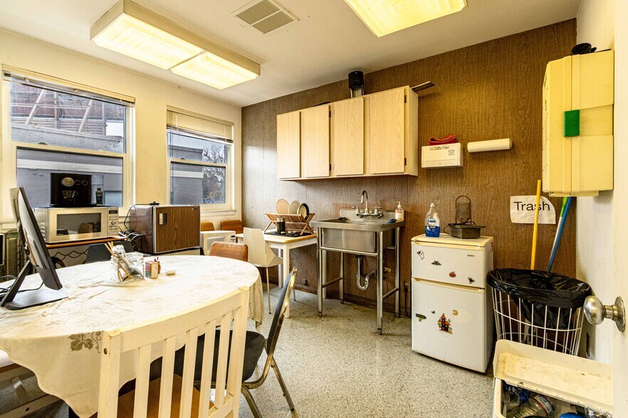 More Photos Of 877-879 Bryant St, San Francisco Office For Sale