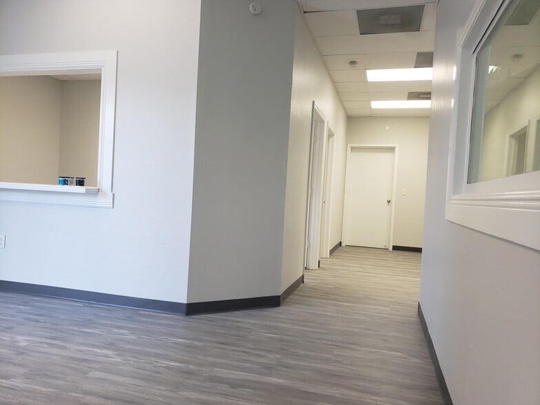 More Photos Of 6350 Techster Blvd, Fort Myers Research And Development For Lease