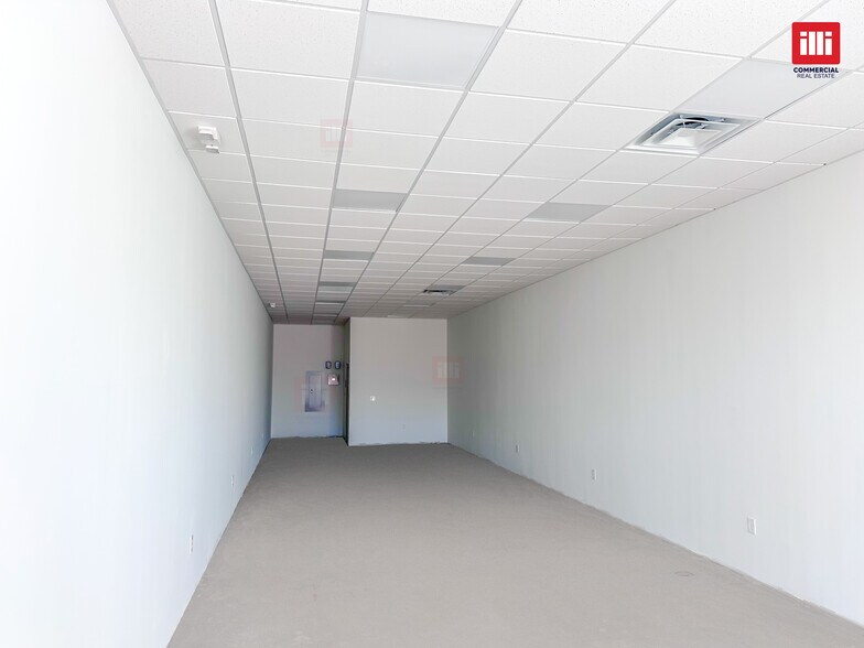 More Photos Of 999 Long Beach Blvd, Long Beach Storefront For Lease