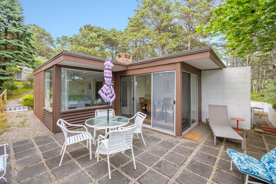 More Photos Of 25 Way 055., Wellfleet Apartments For Sale