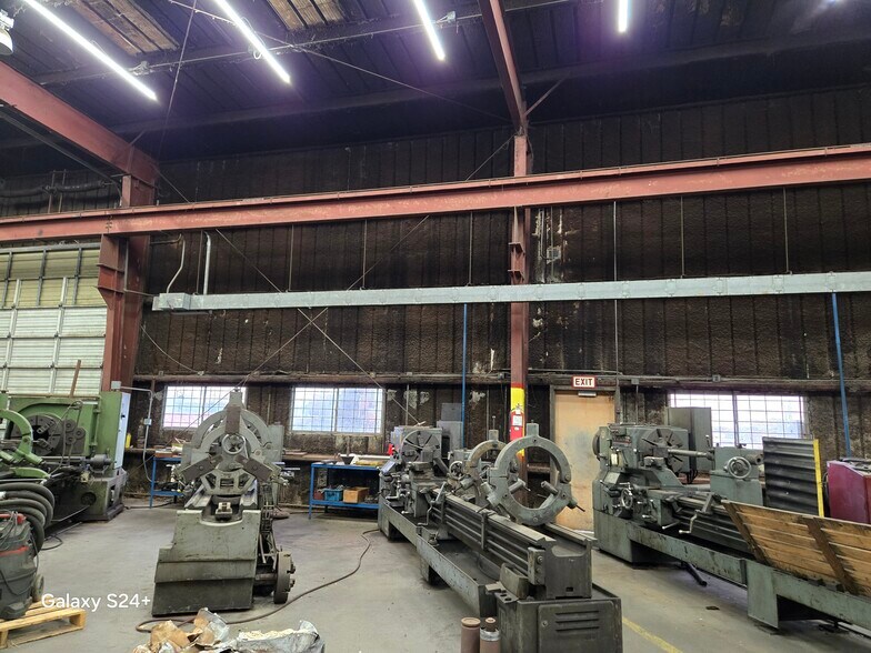 More Photos Of 658 Omaha Dr, Corpus Christi Industrial For Sale