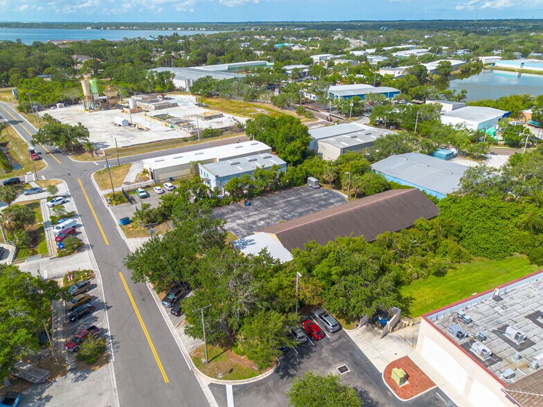 More Photos Of 110 Pine Ave, Oldsmar General Retail For Sale