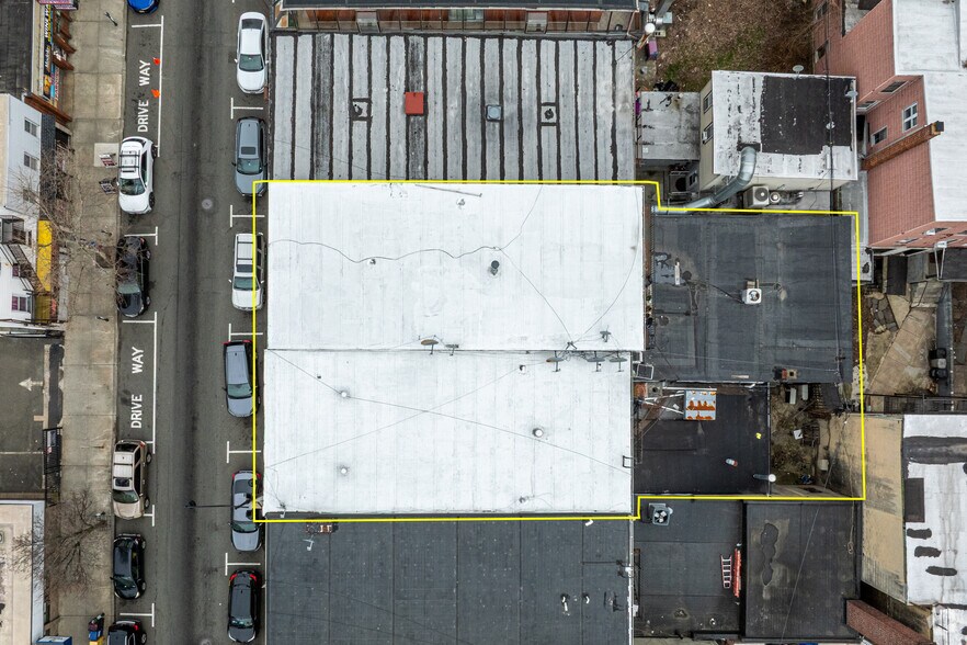 More Photos Of 2004-2006 Bergenline Ave, Union City Apartments For Sale