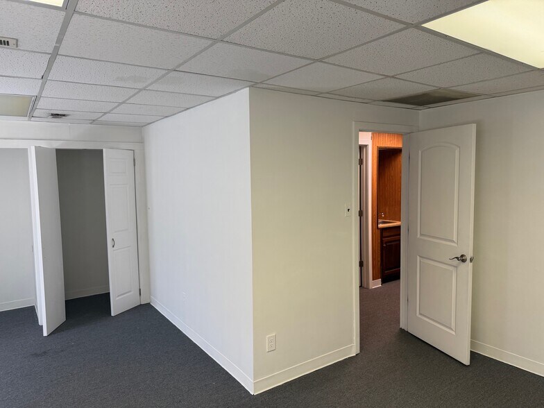 More Photos Of 1601 Milltown Rd, Wilmington Medical For Lease
