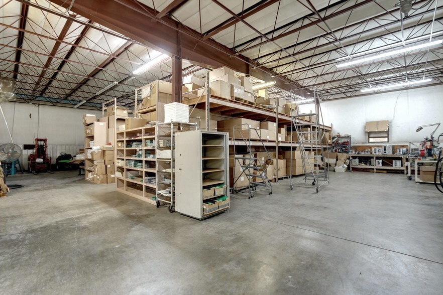 More Photos Of 16800 Highway 72, Arvada Flex For Sale