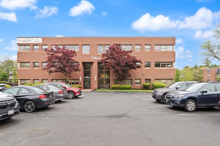 More Photos Of 2 Main St, Stoneham Office For Lease