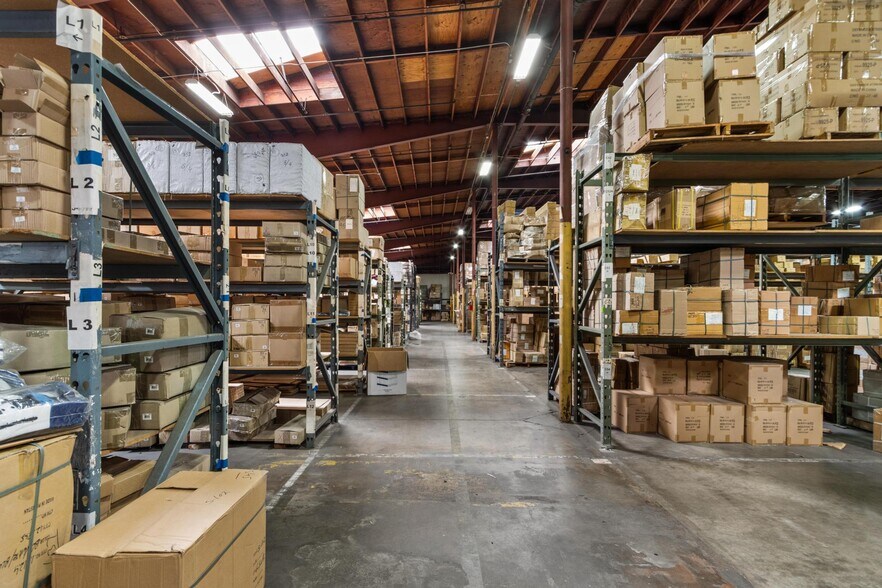 More Photos Of 6310 Corsair St, Commerce Manufacturing For Sale